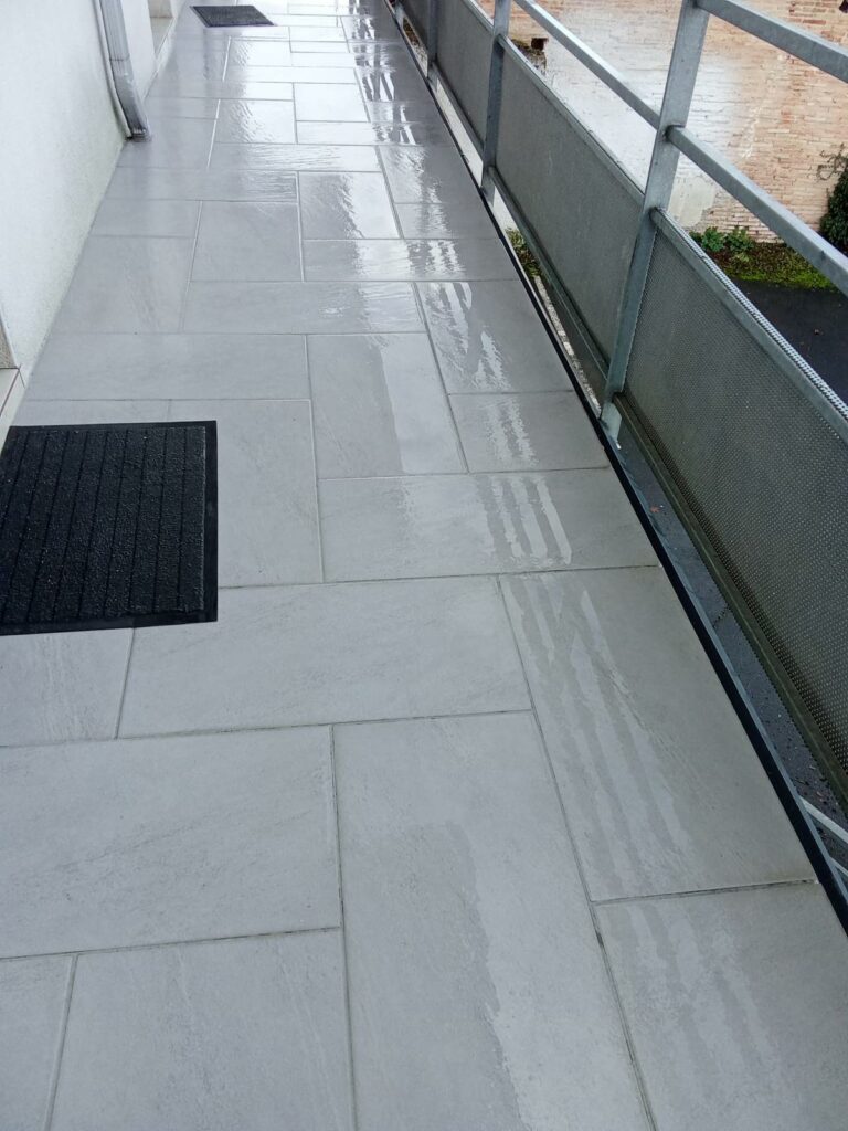 Nettoyage des coursives - résidence à Gujan-Mestras - Bassin nettoyage