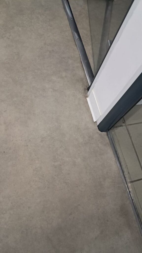 Nettoyage - sol pvc - bassin nettoyage